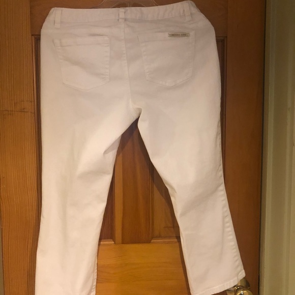 Capris - Picture 4 of 5